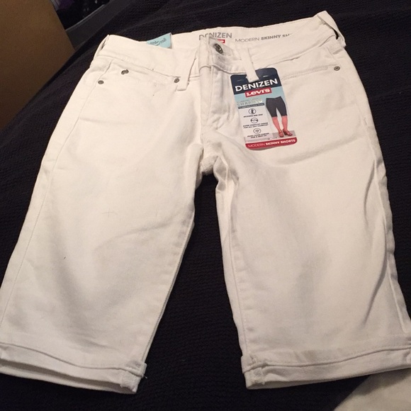 white levis womens